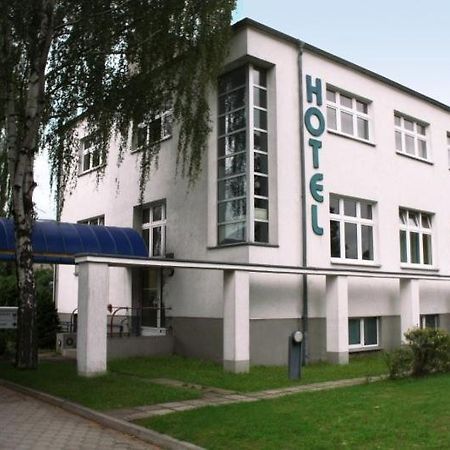 Amarillo Hotel Фелтен Екстериор снимка